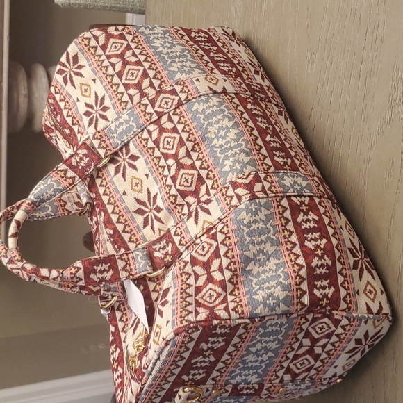 NWT Urban Expressions Weekender bag - Picture 4 of 10